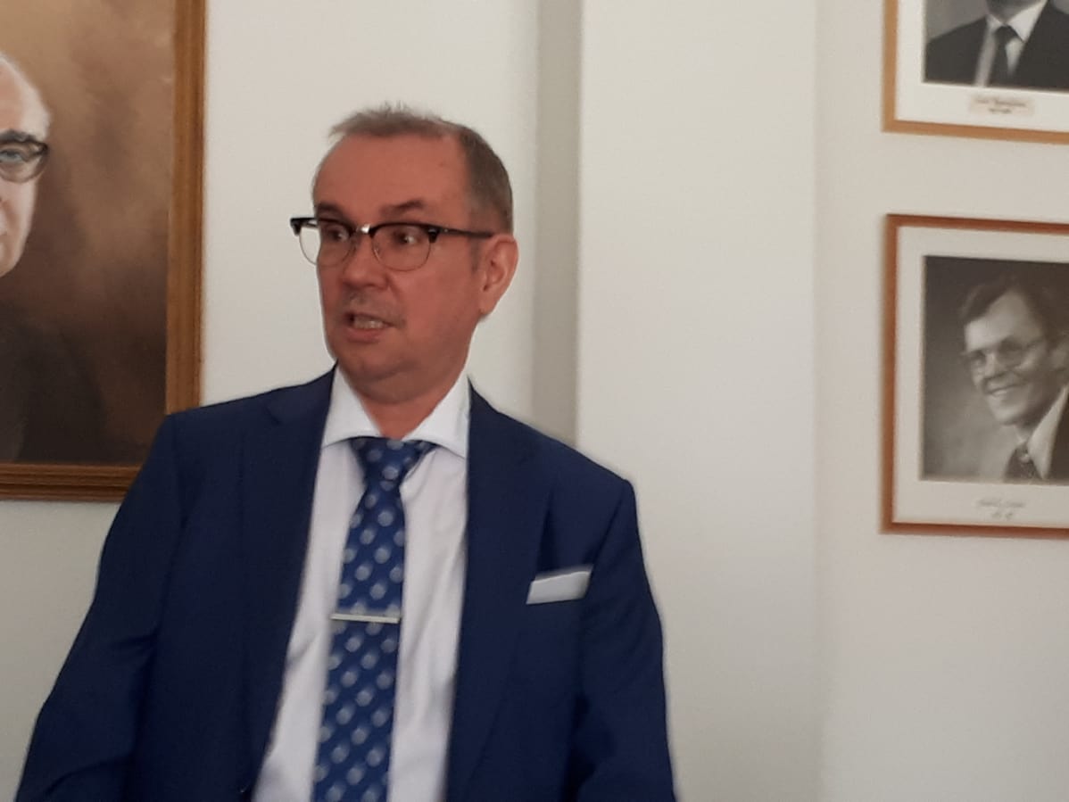 Professori Jorma Mäntynen
