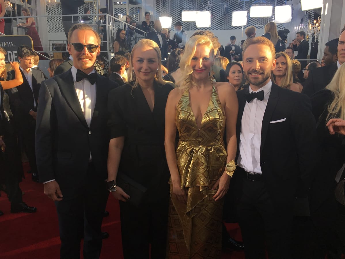 Jasper Pääkkönen, Zaida Bergroth, Laura Birn ja Samuli Vauramo Golden Globessa.