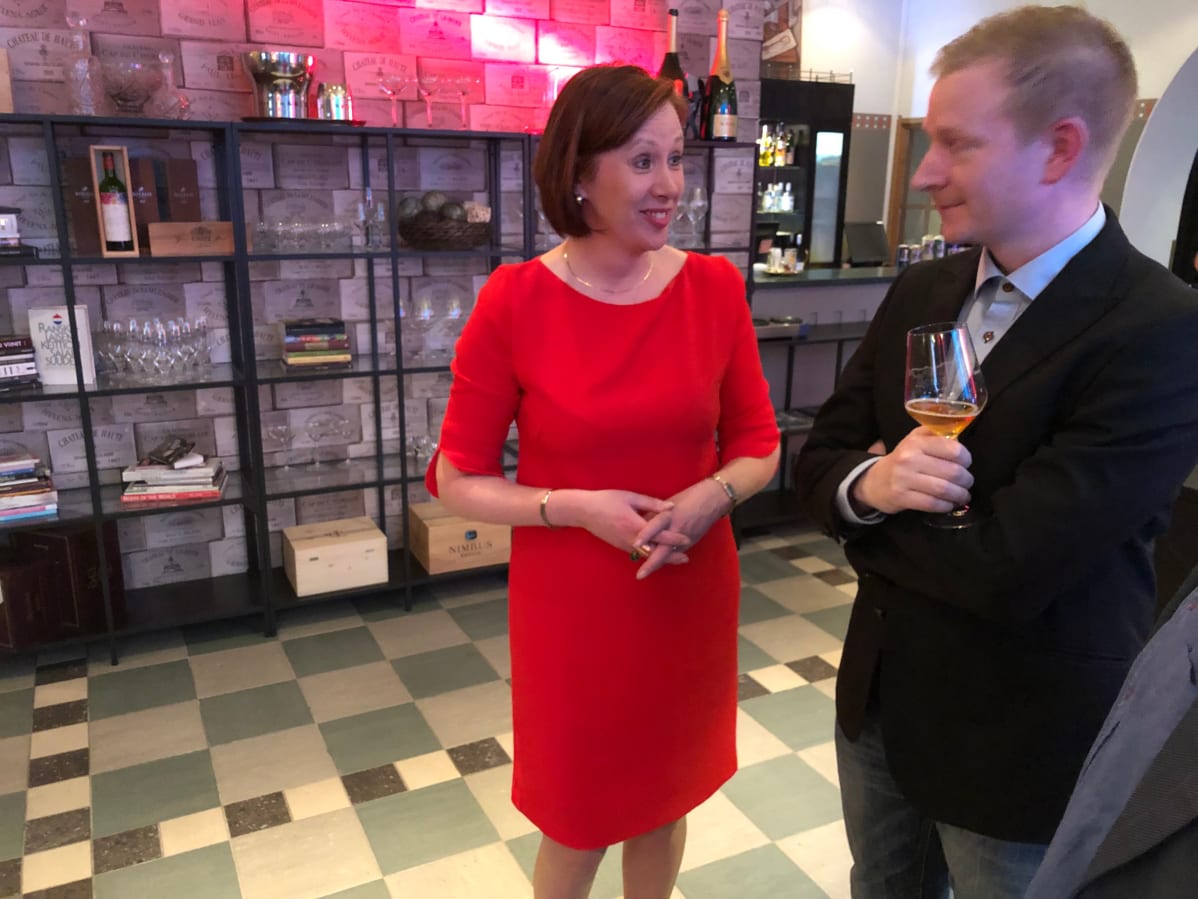 Sirpa Paatero vaalivalvojaisissa