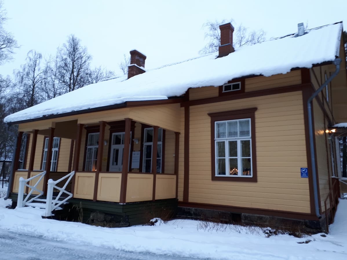 Hulmin Kapteenintalo on toiminut dramaattisten vaiheiden silminnäkijänä.