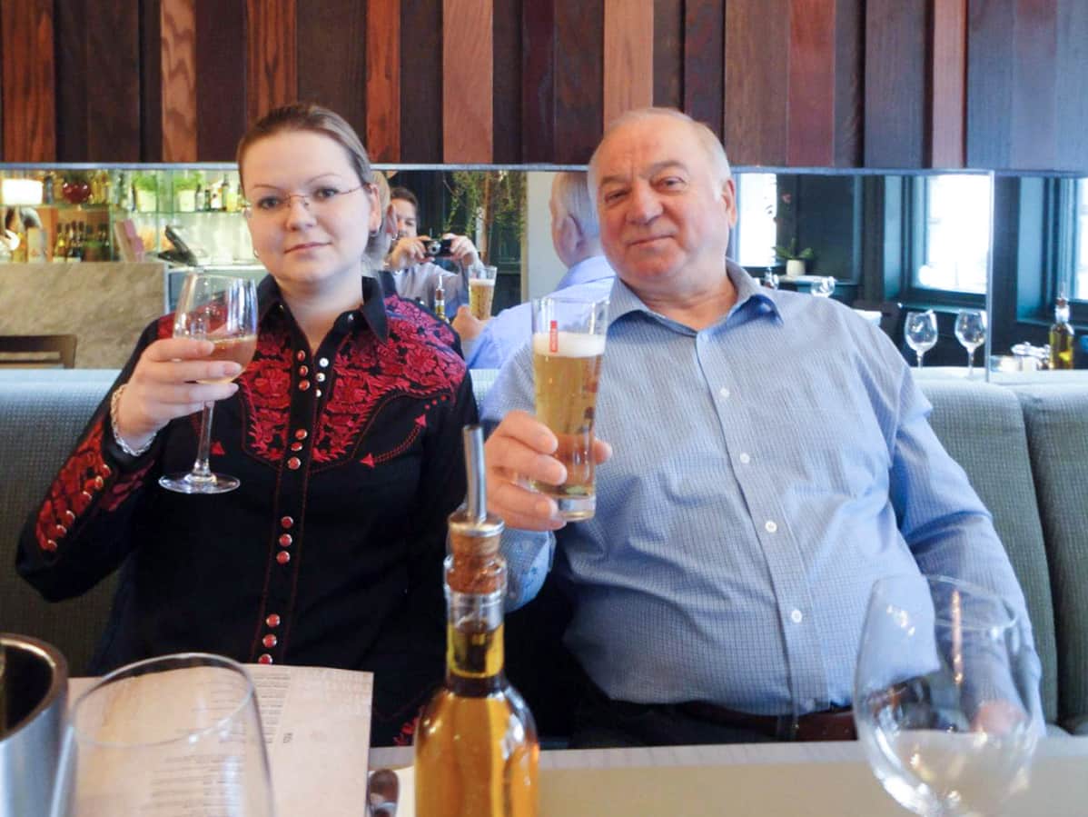 Sosiaalisessa mediassa julkisena oleva vanha kuva Sergei Skripalista ja Julia Skripalista.
