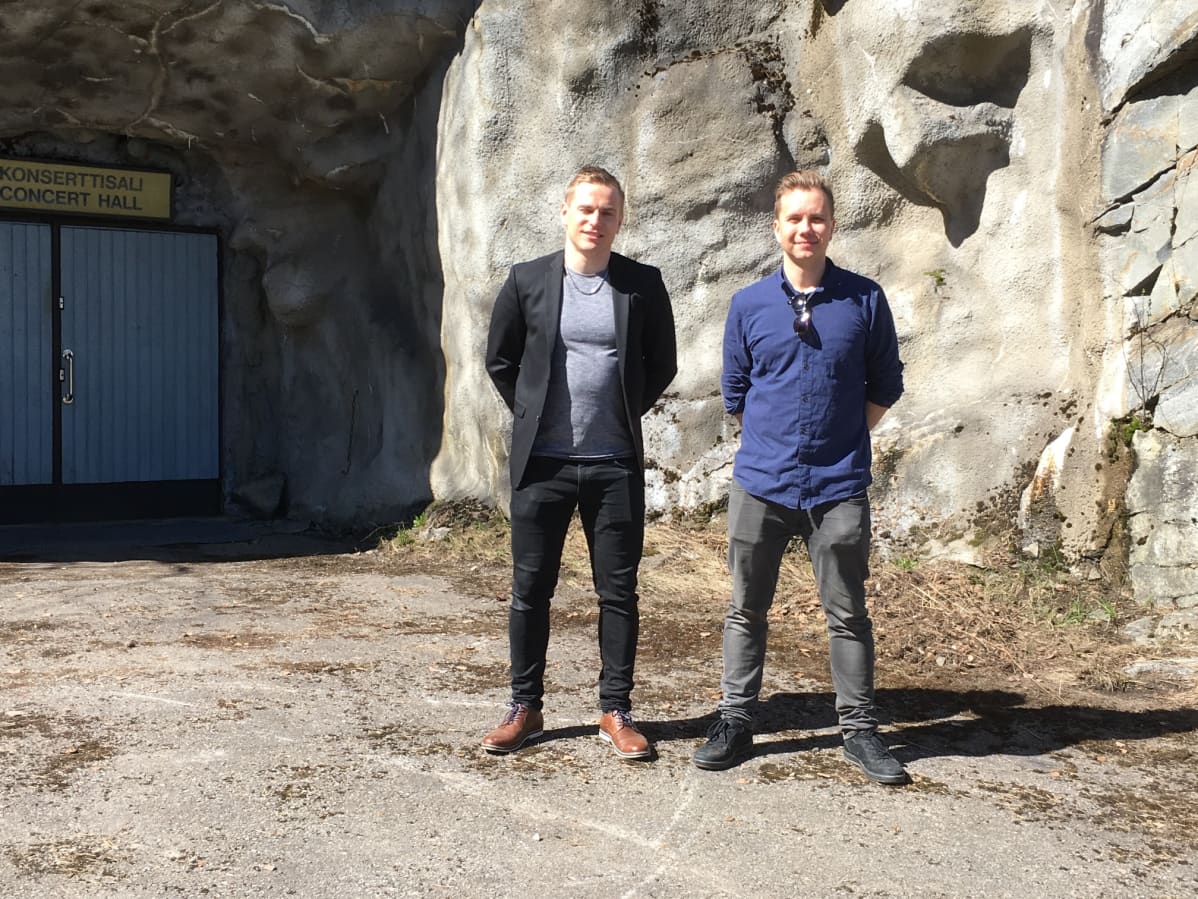Markus Kaskinen ja Jussi Silvennoinen järjestävät musiikkitapahtumia Punkaharjun luolastossa.