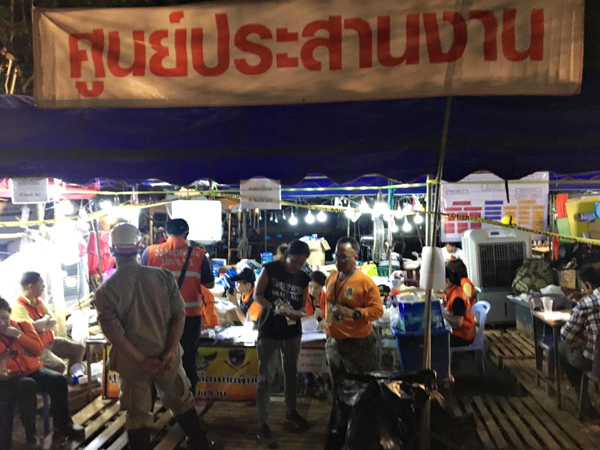Pelastusoperaatio Thaimaassa.