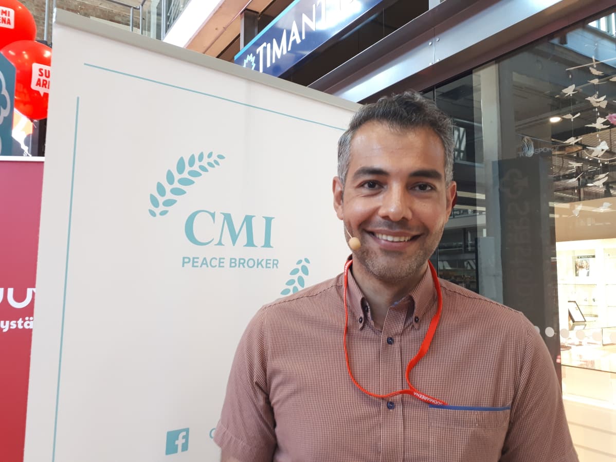 CMI:n neuvonantaja Hussein Al-Taee.