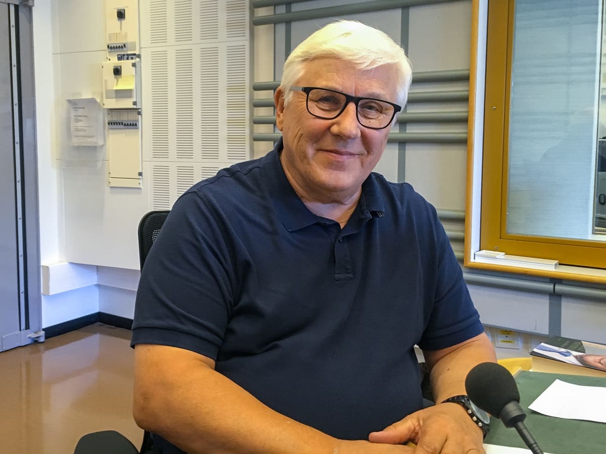 Tietokirjailija Risto Uimonen.