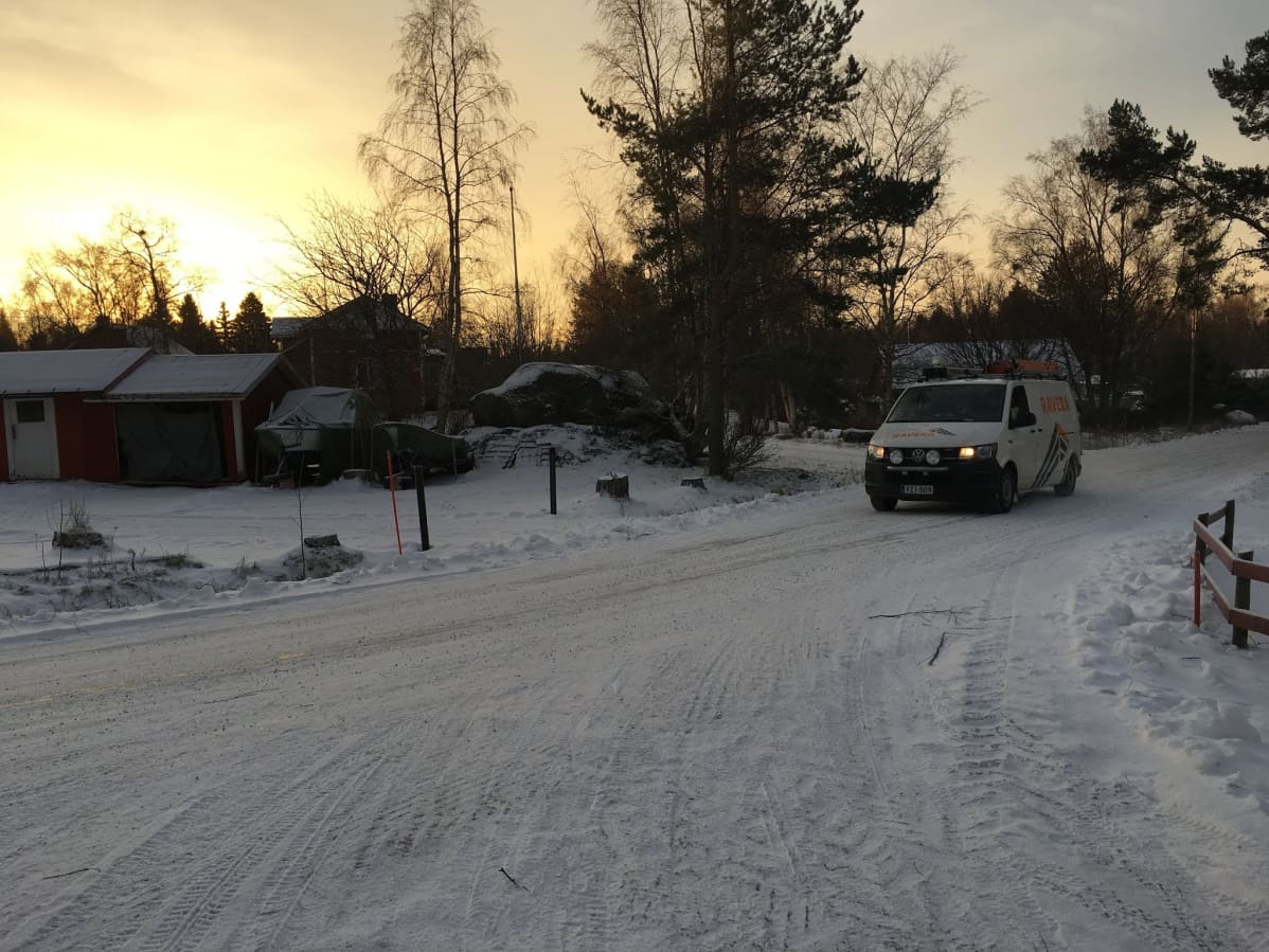 Bergössä on oltu ilman sähköä jo pitkään.