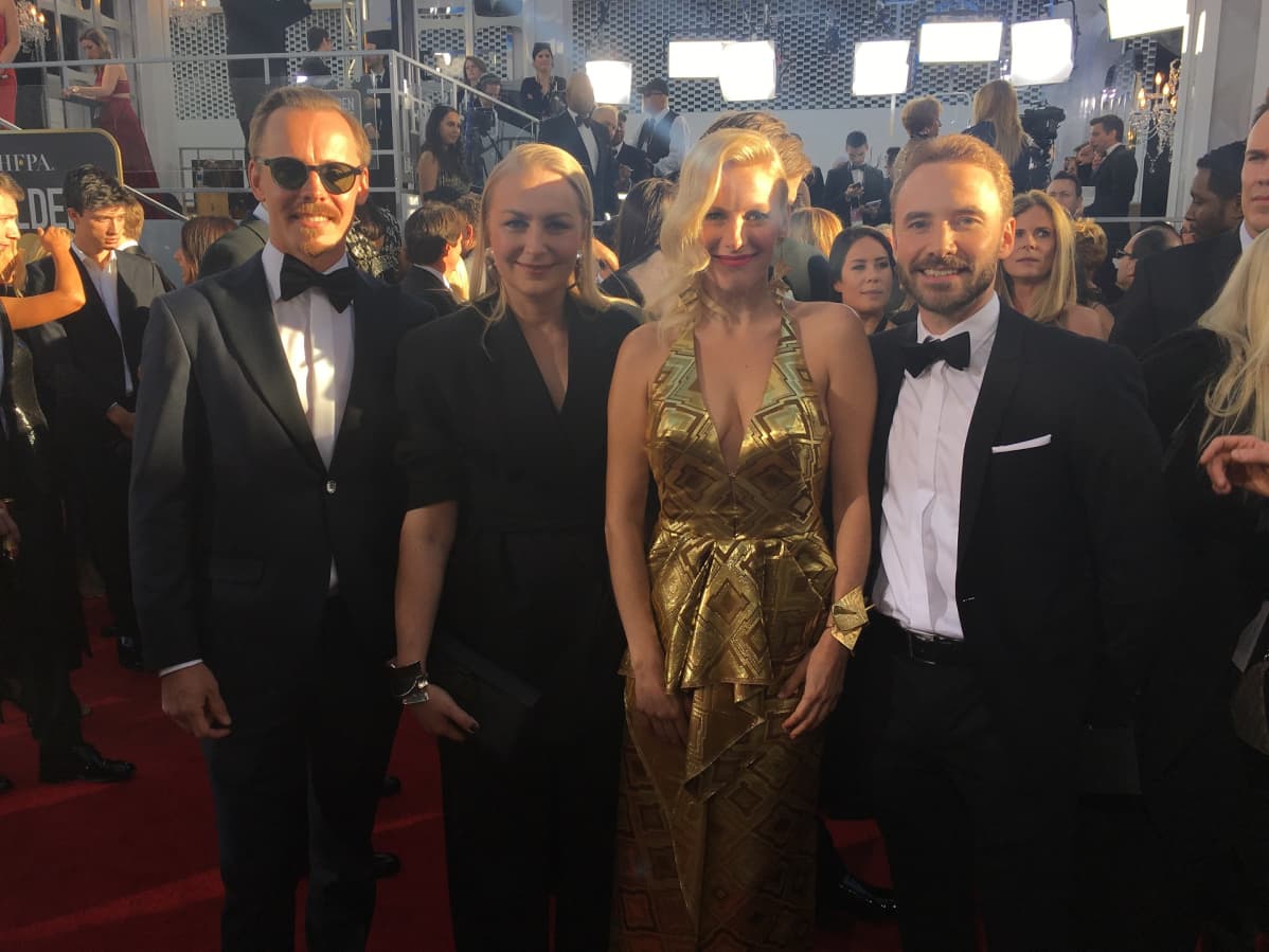 Jasper Pääkkönen, Zaida Bergroth, Laura Birn ja Samuli Vauramo Golden Globessa.
