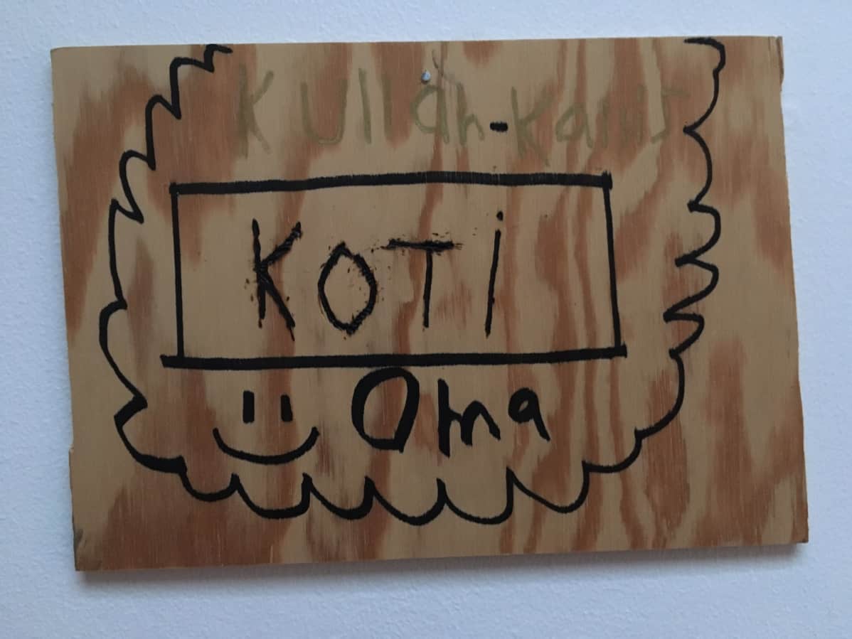 Lapsen tekemä taulu.
