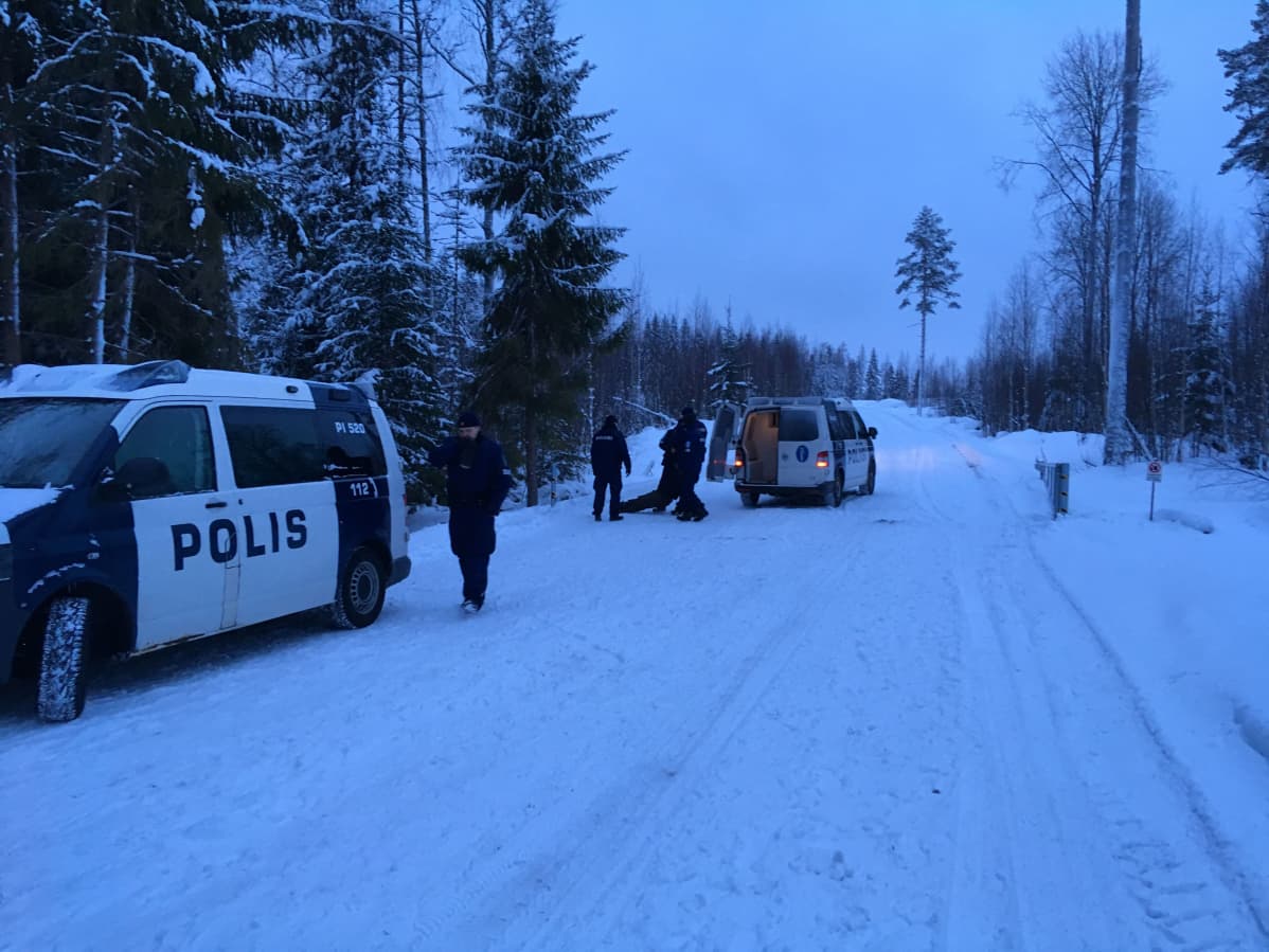 Poliisi oli paikalla Valkeakosken mielenilmauksessa.