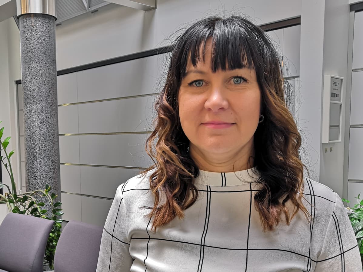 Palvelualuepäällikkö Riikka Mauno.