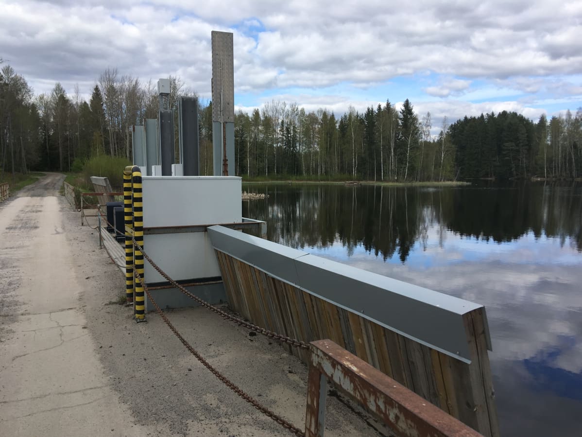 Lapuanjoki Mäkelänkosken vesivoimalaitos patoluukku