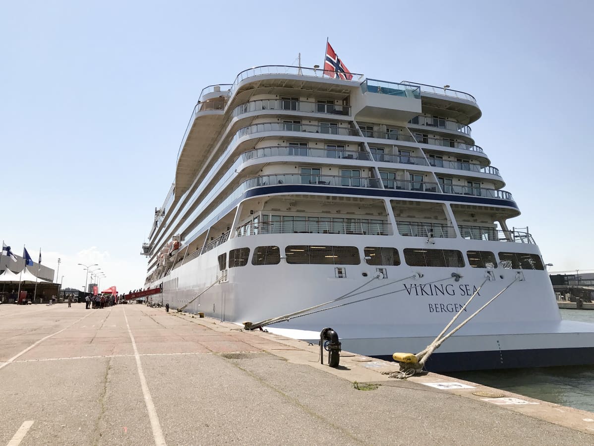 Risteilyalus Viking Sea Helsingissä.