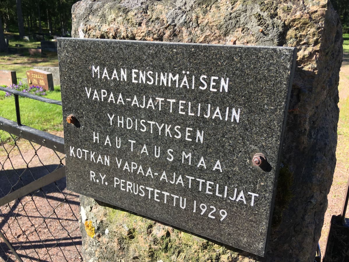 Vapaa-ajattelijoiden hautausmaa Kotkan Parikalla on Suomen vanhin vapaa-ajattelijoiden hautausmaa.