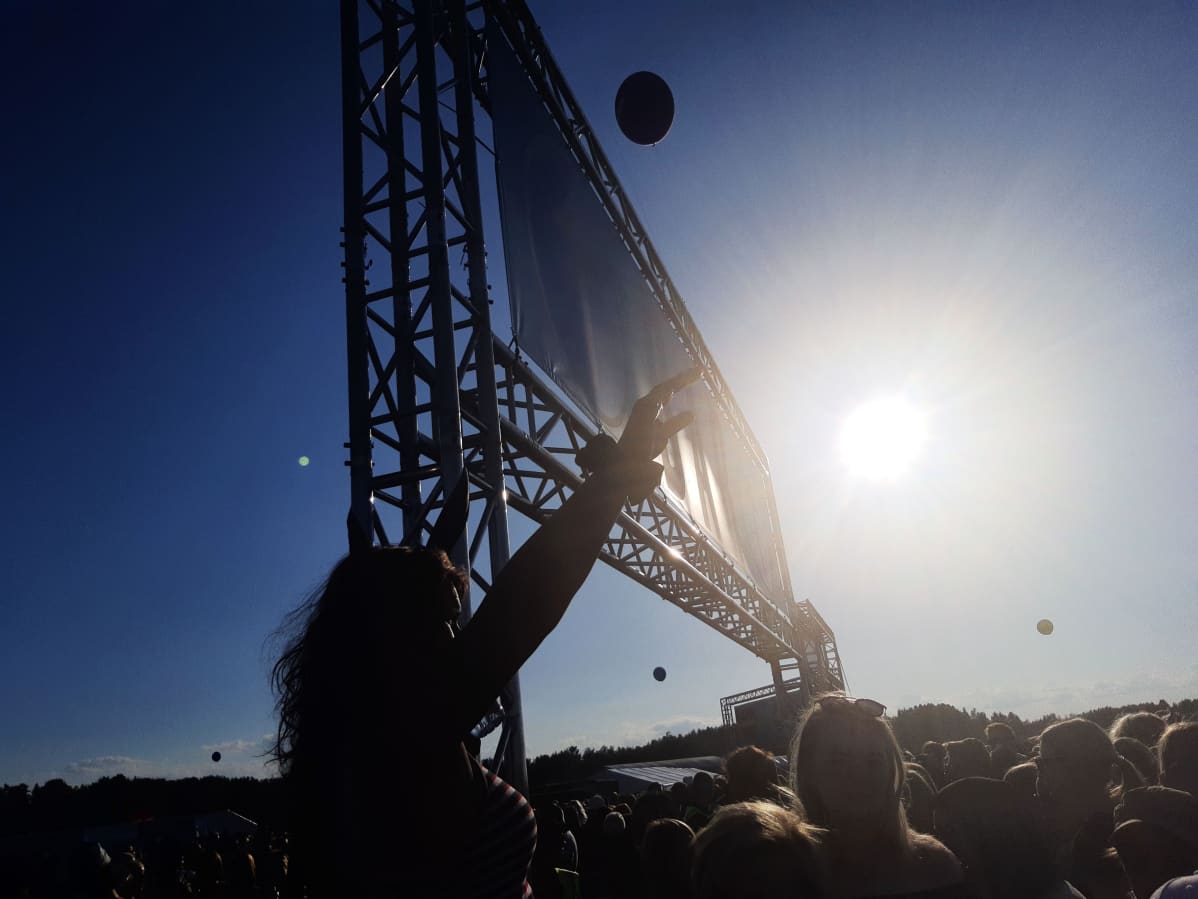 Faneja Ed Sheeranin keikalle