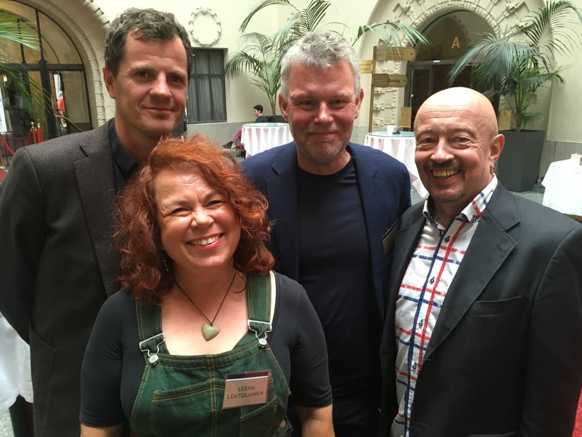 Kirjailijoita ja toimittaja: Martin Österdahl, Leena Lehtolainen, Arne Dahl ja Juha Roiha