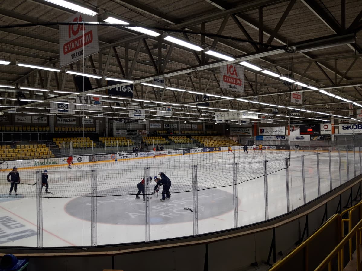Tranåsin jäähalli