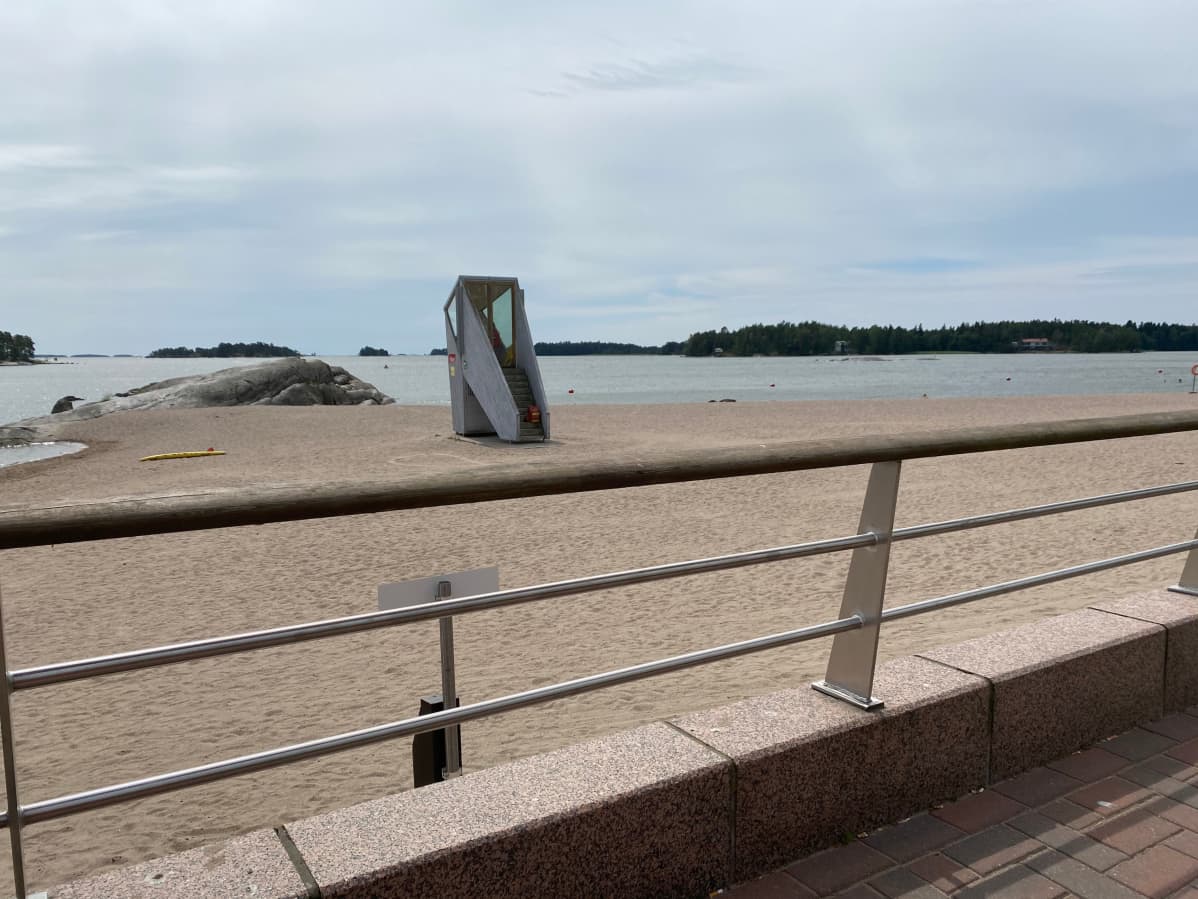 Vuosaari rantapelastaja torni Aurinkolahti