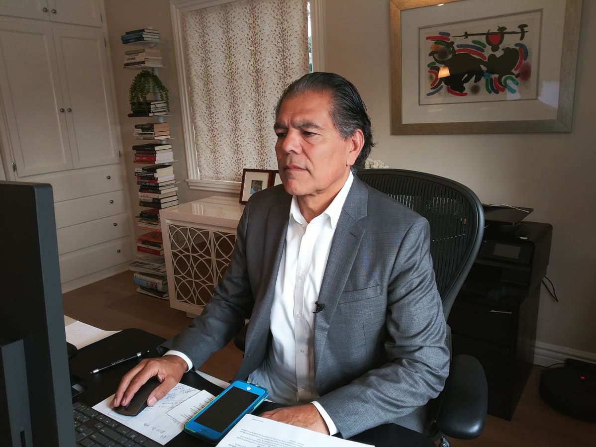 Loyola Marymount -yliopiston valtiotieteen professori Fernando Guerra