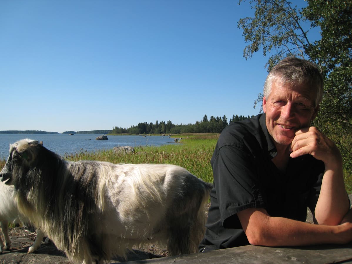 Markku Harju Pohjanmaan villieläinhoitolasta