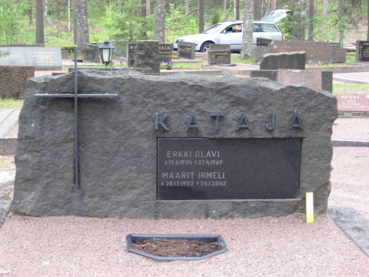 hautakivi
