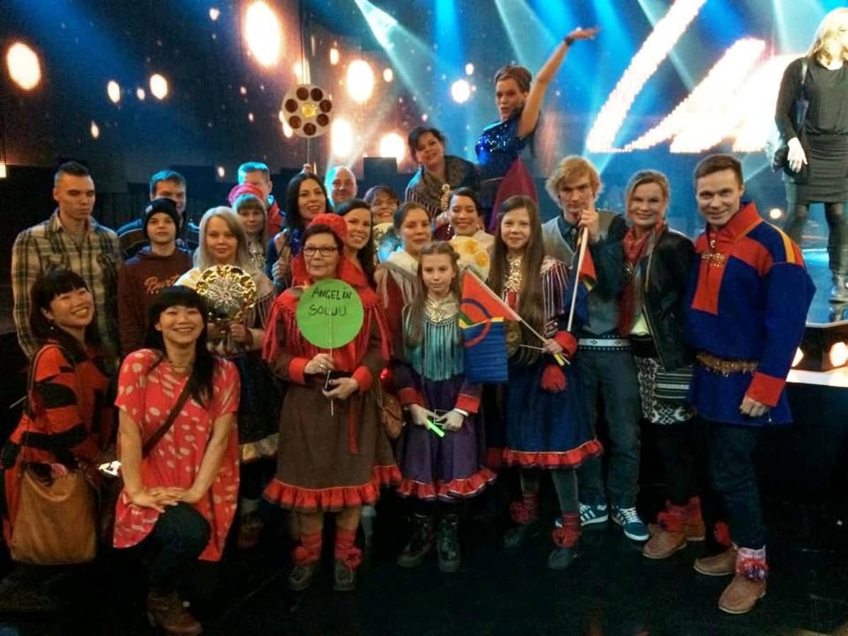 Solju ja sullii bealli sámi doarjjajoavkkus, mii lei báikki álde semifinálatv-sáddagis Pasilas 21.2.2015.