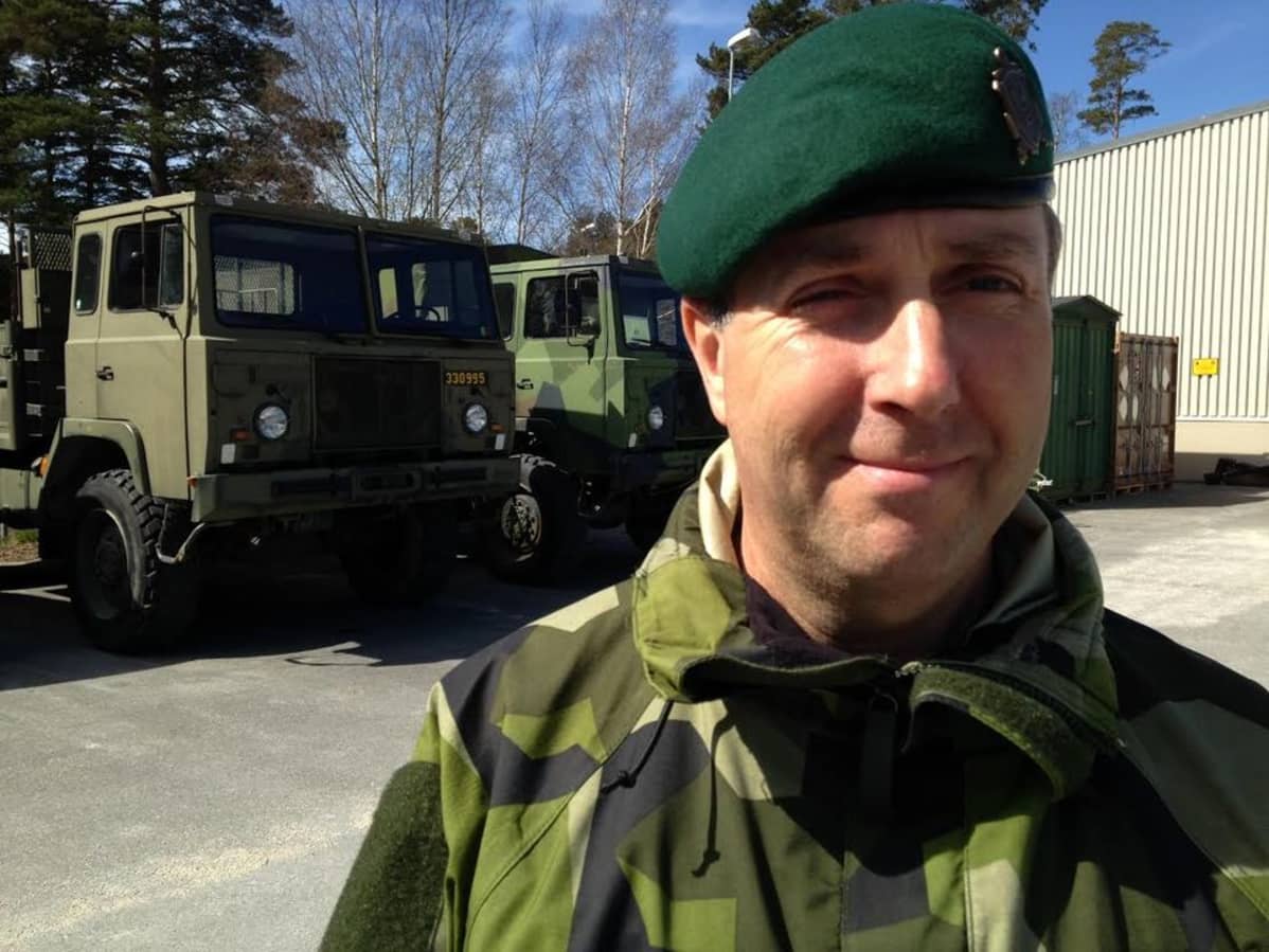 Gotlandsgruppenin johtaja, everstiluutnantti Hans Håkansson on tyytyväinen Gotlannin sotavoimien vahvistamisesta.
