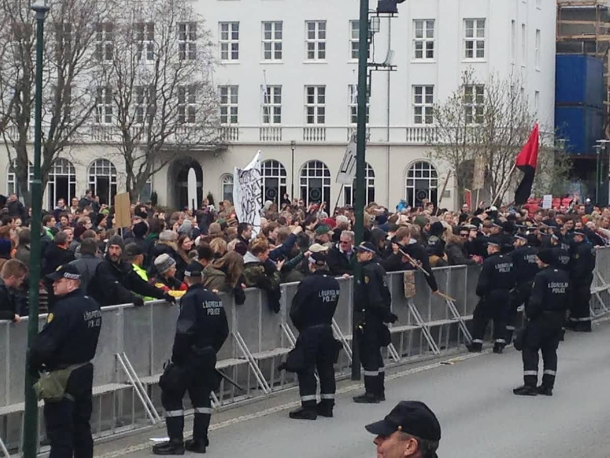 Reykjavik mielenilmaus.