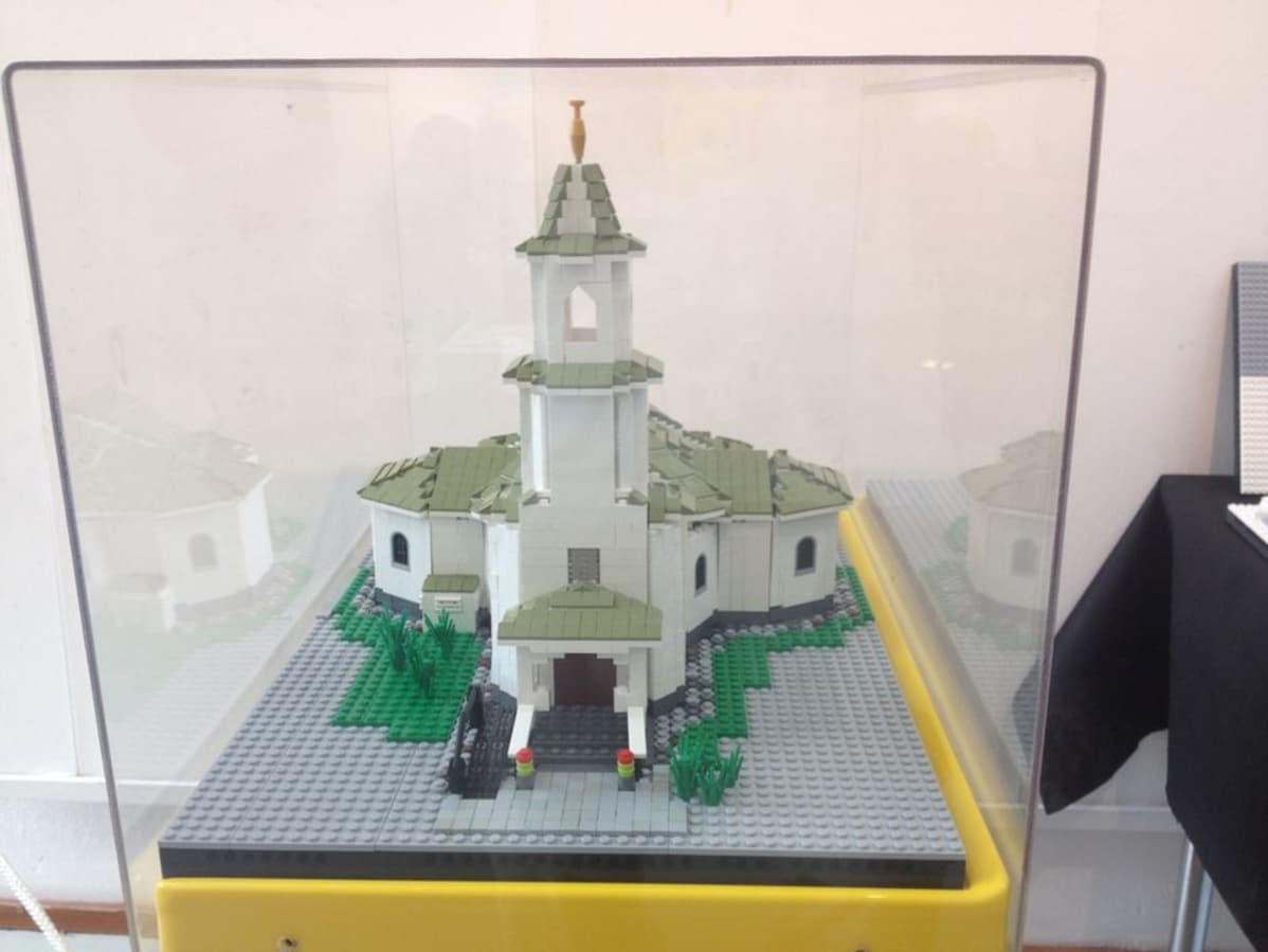 Legoista tehty Imatran ortodoksinen kirkko