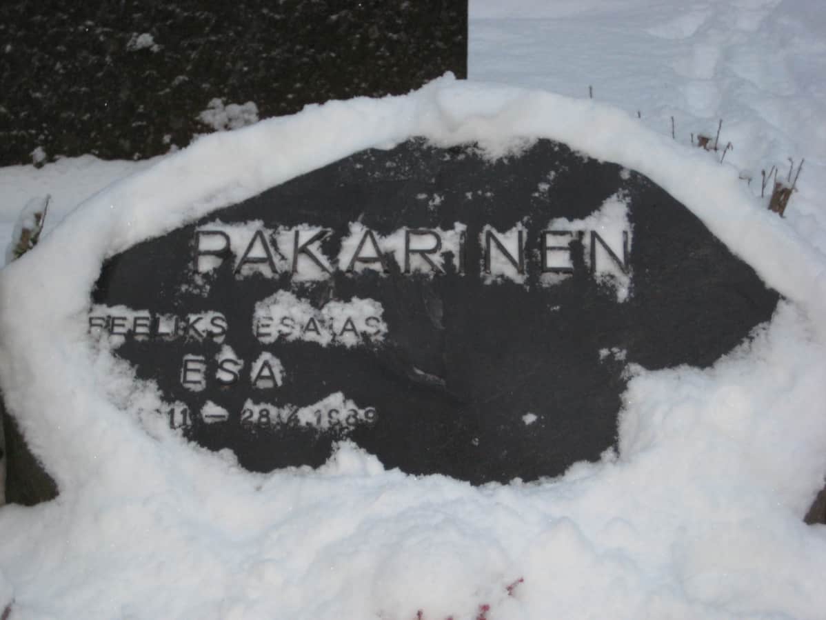 Hautakivi