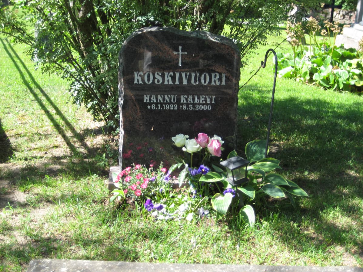 Hautakivi