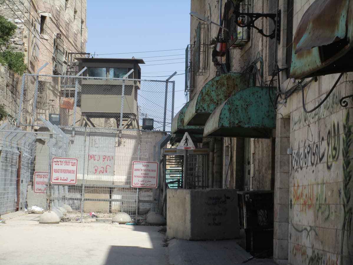 Check point Hebronissa