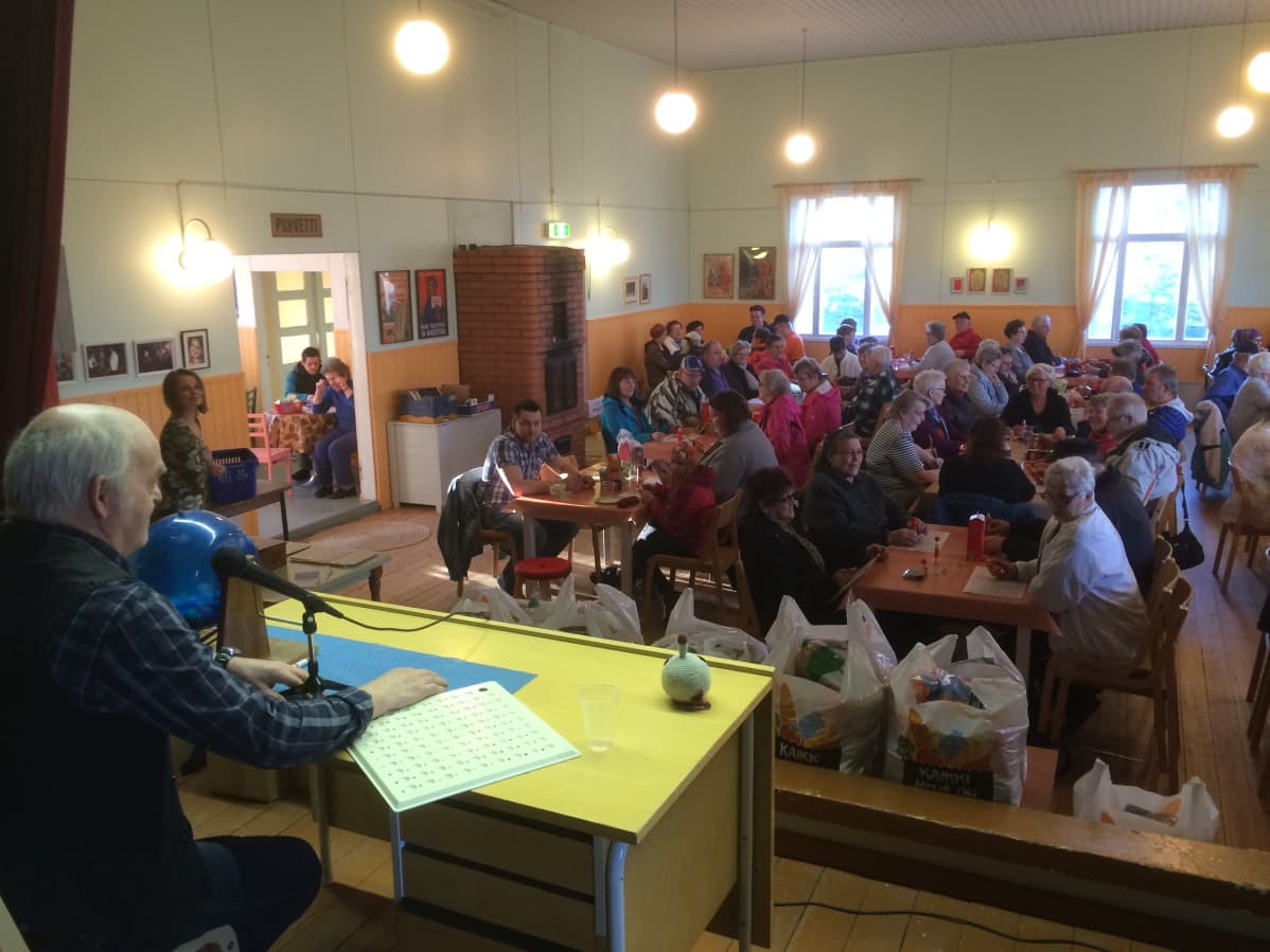 Bingo veti salin täyteen.