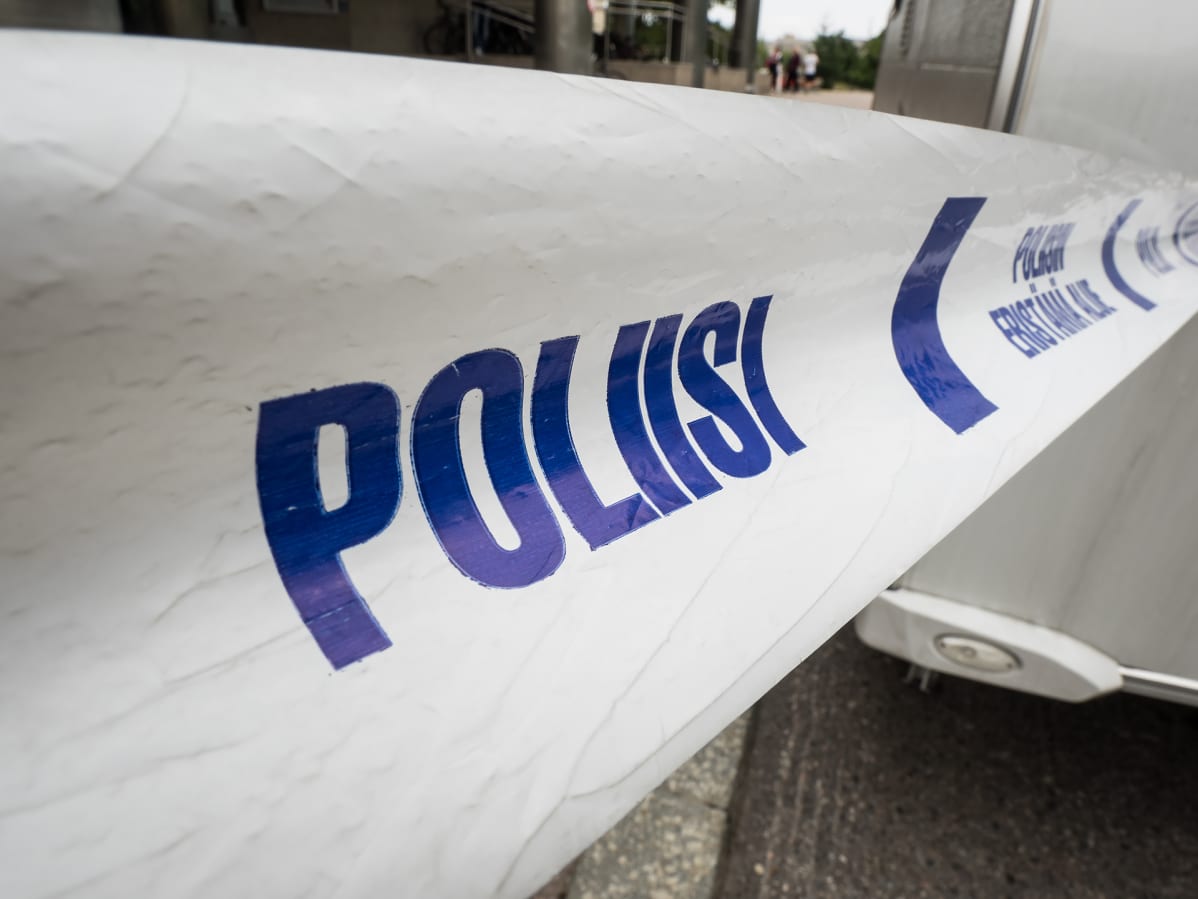 Poliisin eristysnauha.