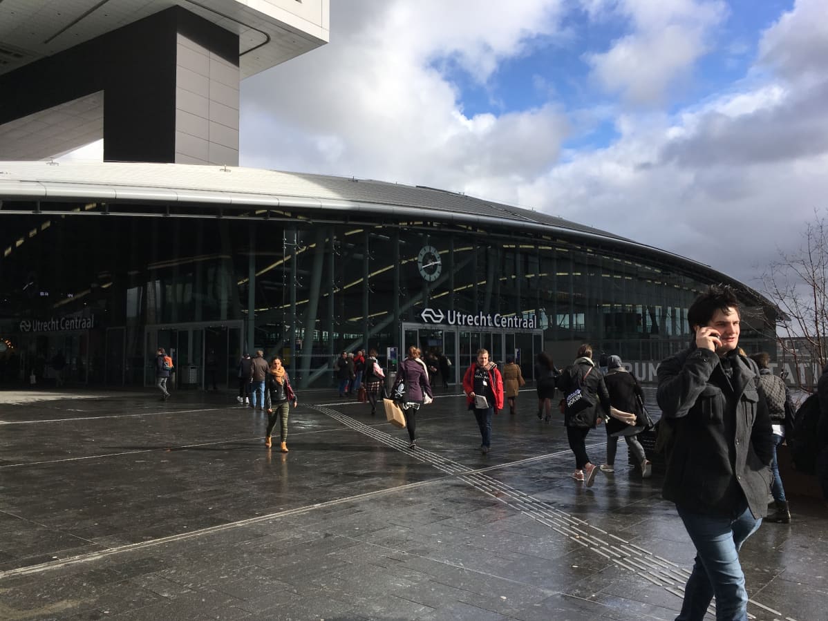 Utrecht on hieman yli 300 000 asukkaan kaupunki Amsterdamin eteläpuolella. Työttömiä kaupungissa on 9 000.