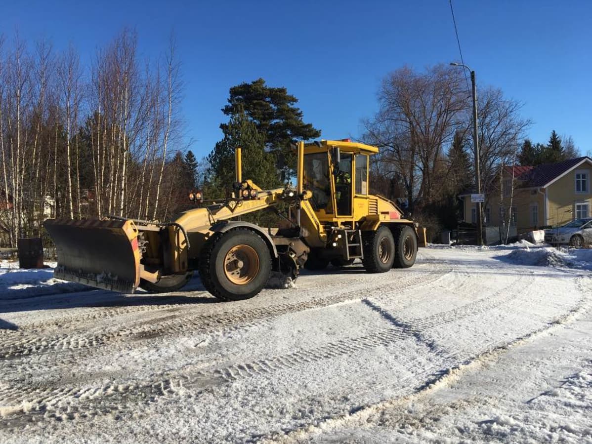 Sohjon poistoa Vaasassa