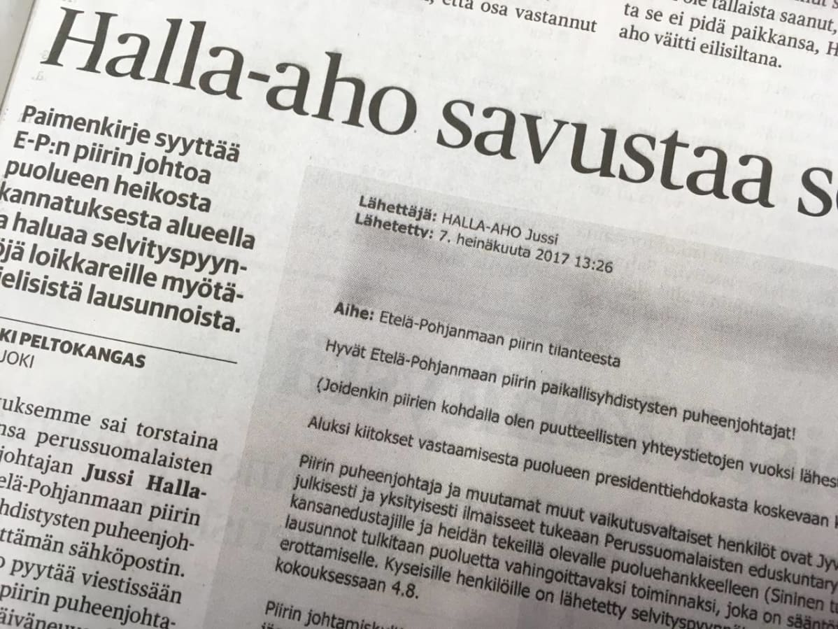 Perussuomalaisten puheenjohtaja Jussi Halla-ahon kirjeestä paikallisyhdistyksille uutisoivat sanomalehdet Ilkka ja Pohjalainen 28.7.2017.