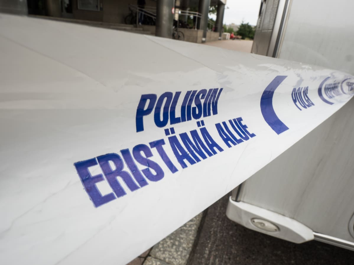 Poliisin eristämä alue