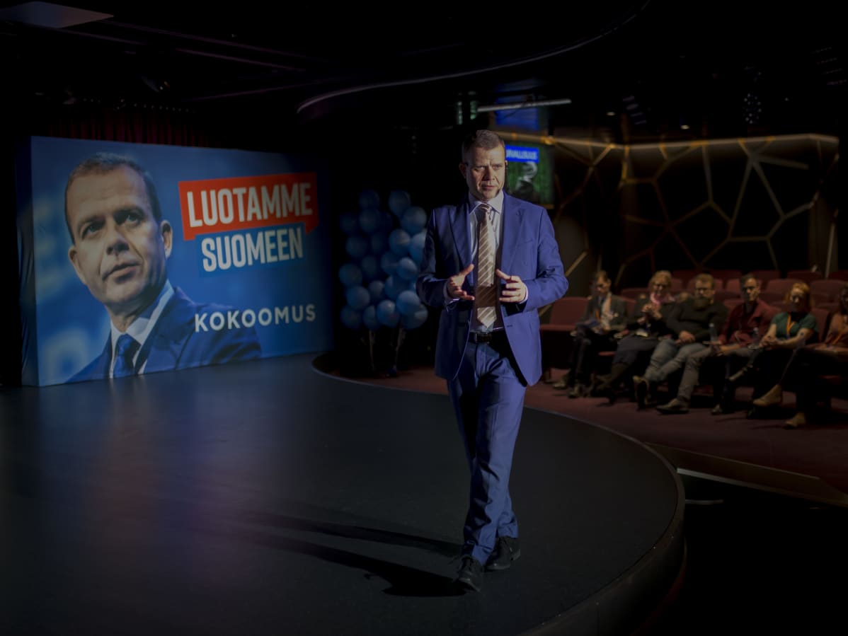 Petteri Orpo puhuu kokoomusristeilyllä