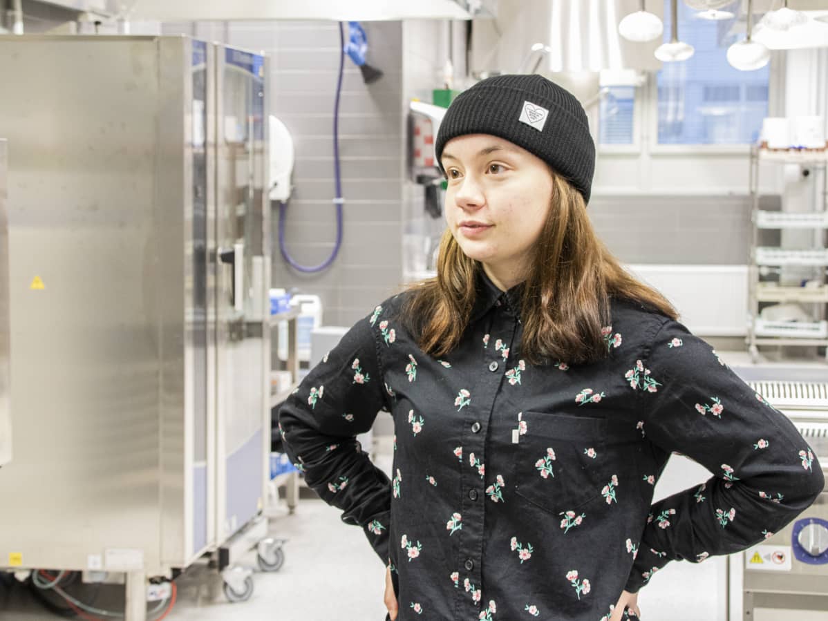 Ravintola- ja catering-alan opiskelija Kikka Kirjavainen.