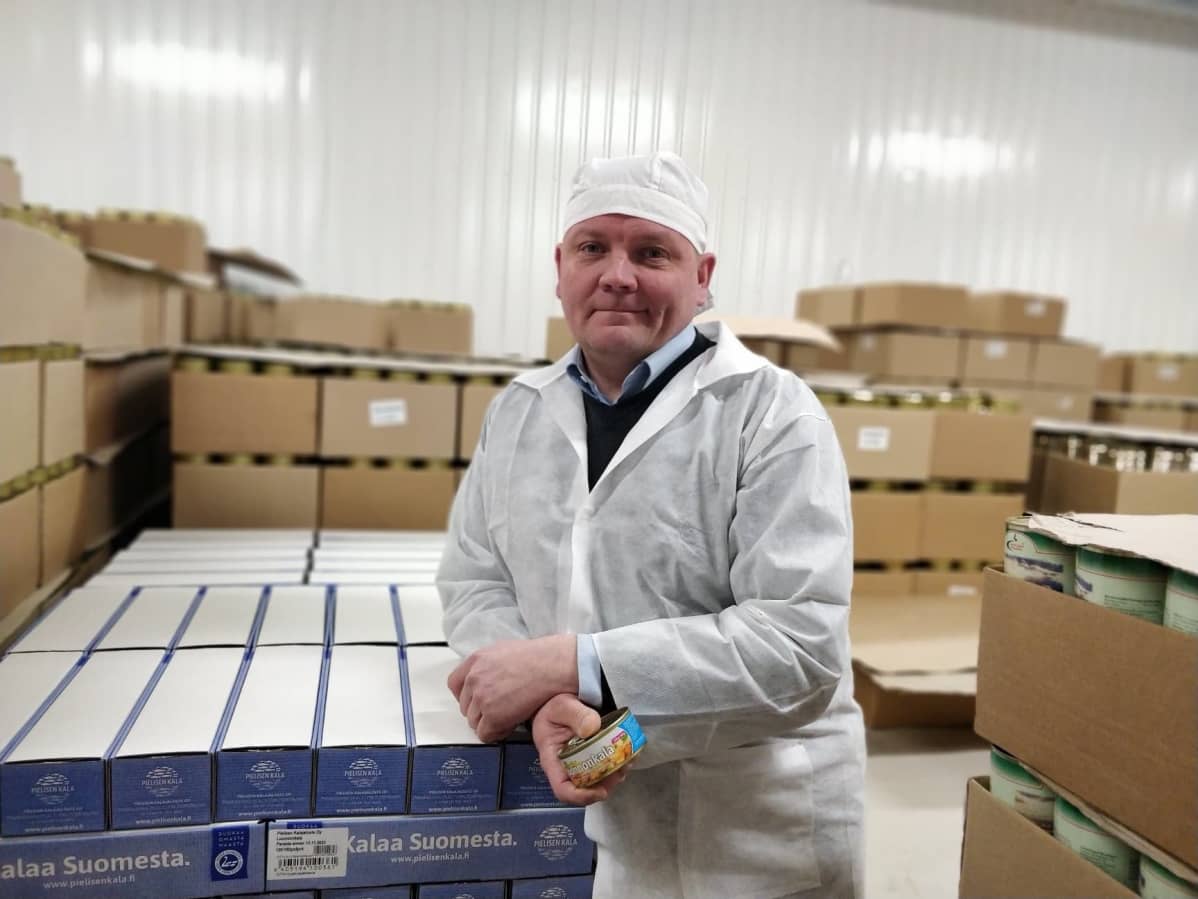 Markkinointi-ihminen kuvassa.