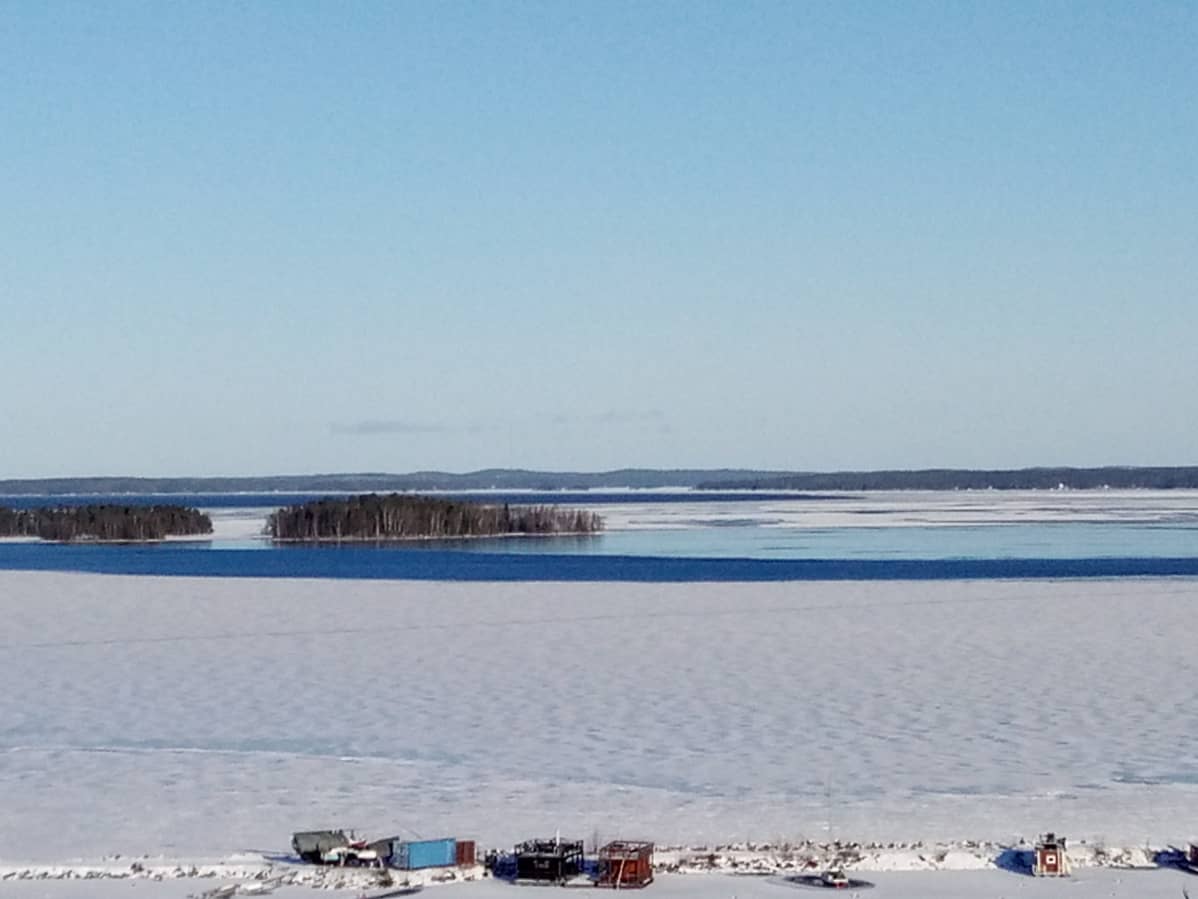 Torstaina järvi ei ollut ihan vielä jäätynyt