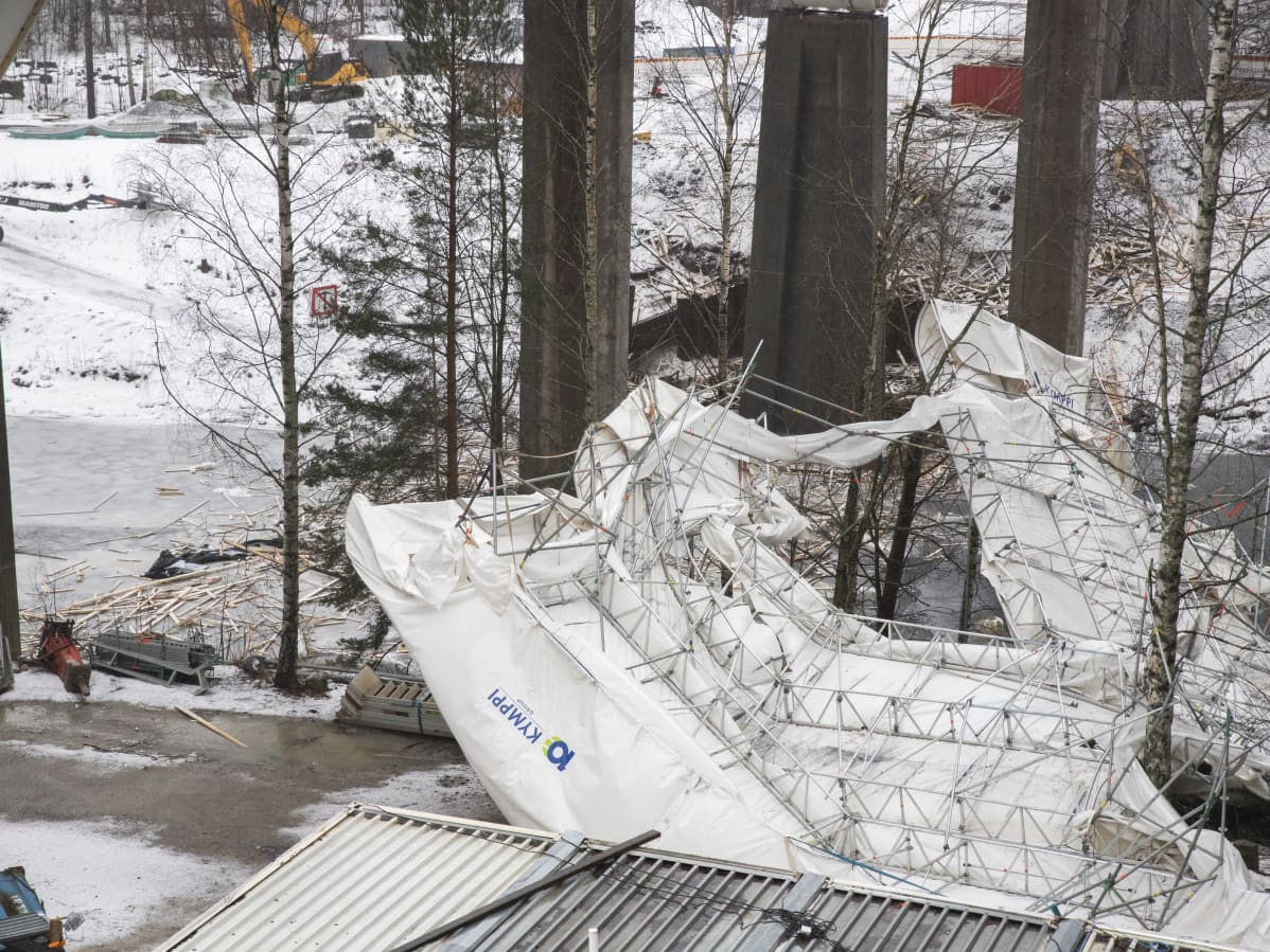 Saimaan kanavan siltatyömaan tuhoja.