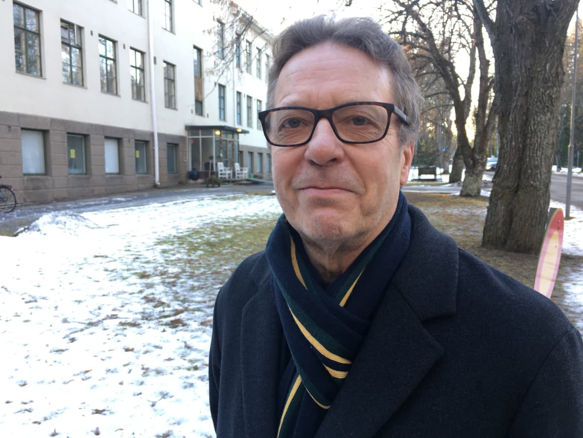 Seinäjoen kaupungin sosiaalityön tulosaluejohtaja Harri Lintala