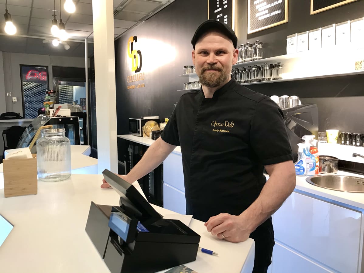 Choco Deli Oy:n yrittäjä Jouko Rajanen Rovaniemeltä