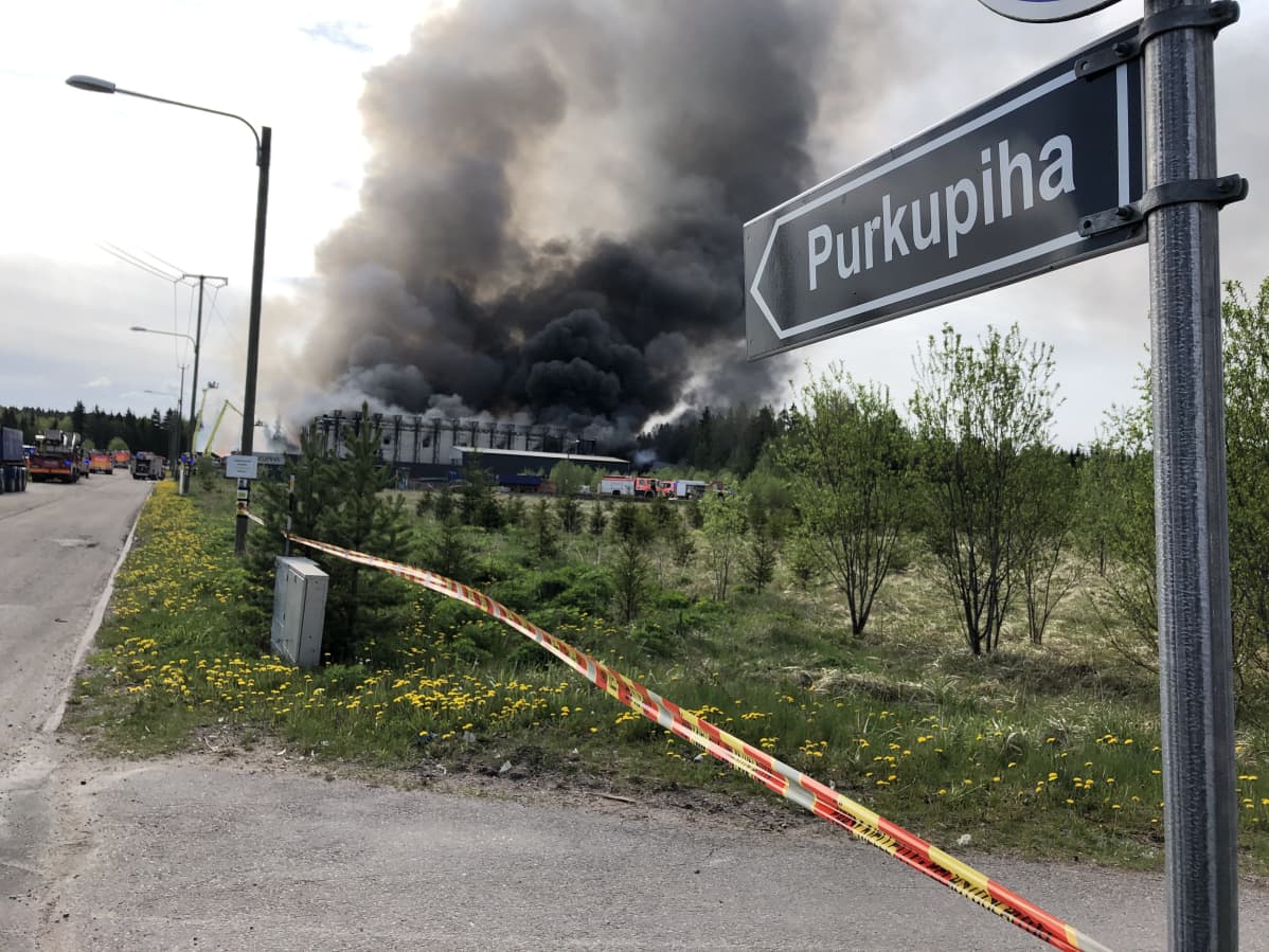 Purkupihan tulipalo Lahden Jokimaalla.