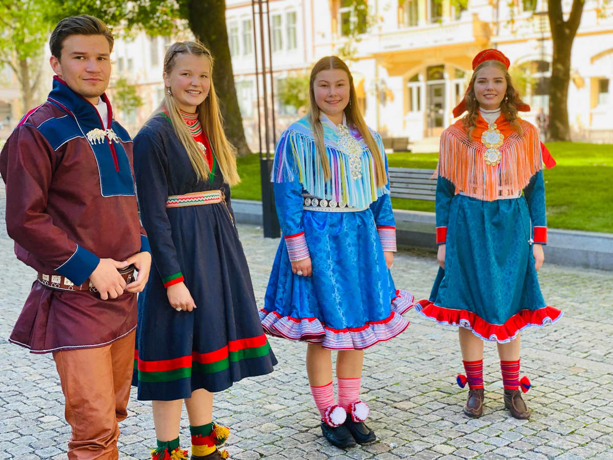 Samiske veivisere, Sámi ofelaččat