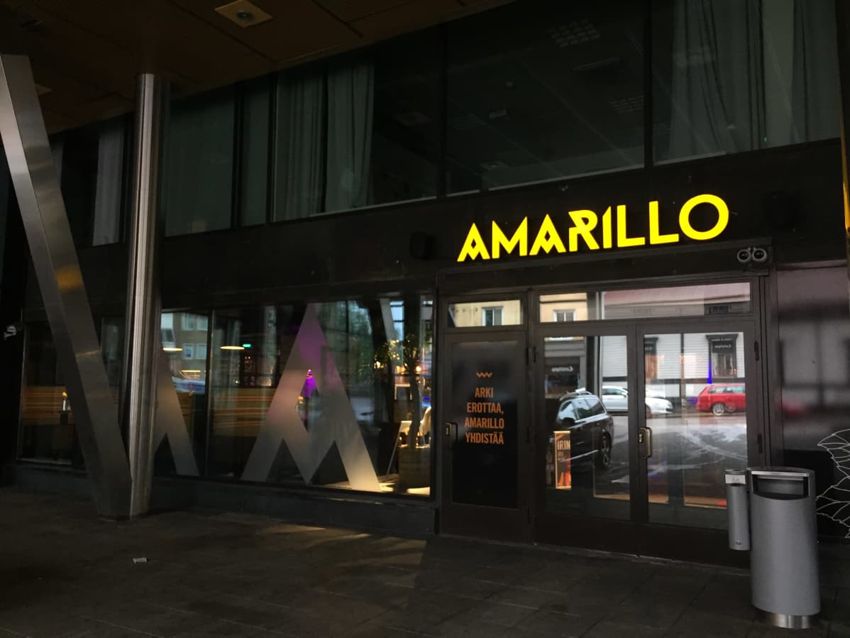 Ravintola Amarillon sisäänkäynti