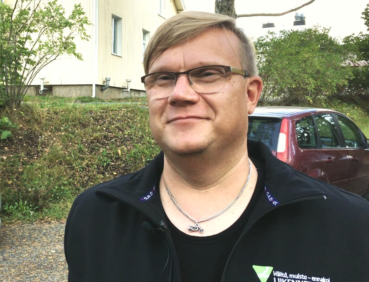 Liikenneturvan koulutusohjaaja Ari-Pekka Elovaara
