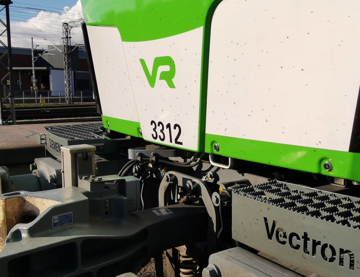 Vectron-sähköveturi Turun rautatieasemalla.