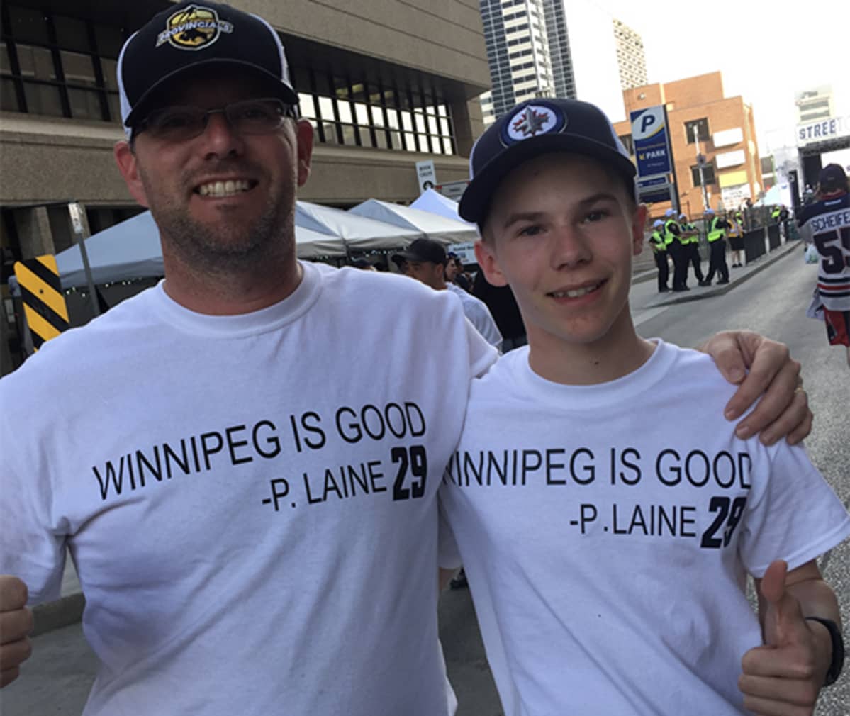 Fanit Patrik Laine -paidoissaan
